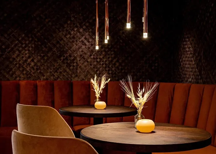 De Sterrenberg - Adults Only