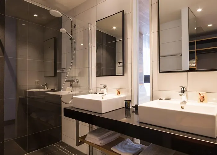 De Sterrenberg - Adults Only 4*